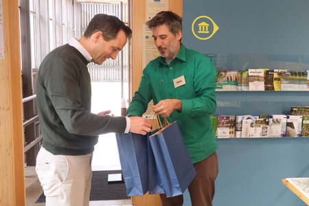 OBISK VODSTVA DS SMITH 16 FOTO LJUBO VUKELIČ